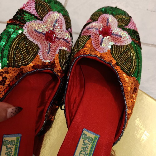 Adam's Shoes slippers new, size 39, colorful vintage design