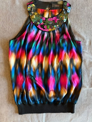 Laltramoda Top like new, colorful abstract print with sequins