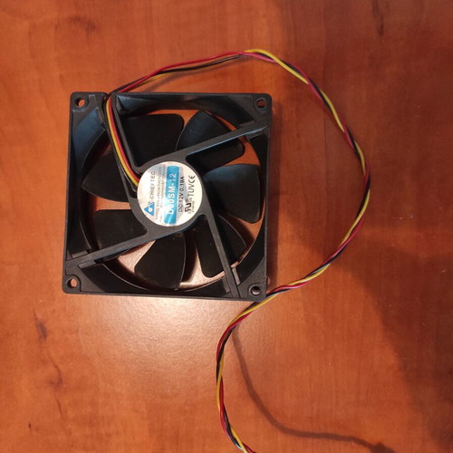 Chieftec D90SM-12 Computer Fan 92x92x25mm DC12v 0.19A Molex & 3-Pin Powered like new