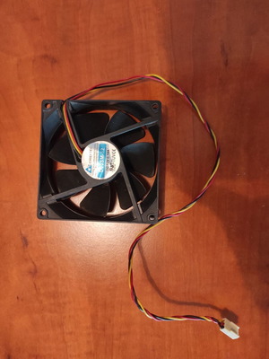 Chieftec D90SM-12 Computer Fan 92x92x25mm DC12v 0.19A Molex & 3-Pin Powered like new