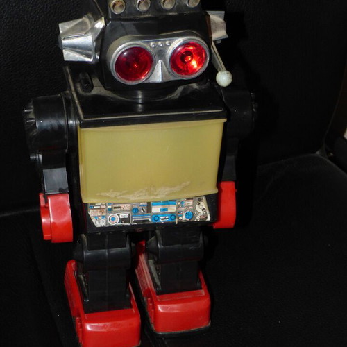 Vintage Saturn Robot Kamco No 1981 big battery operated used