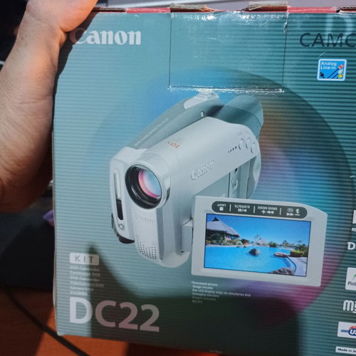 Canon DC22 digital video camera with DVD recording