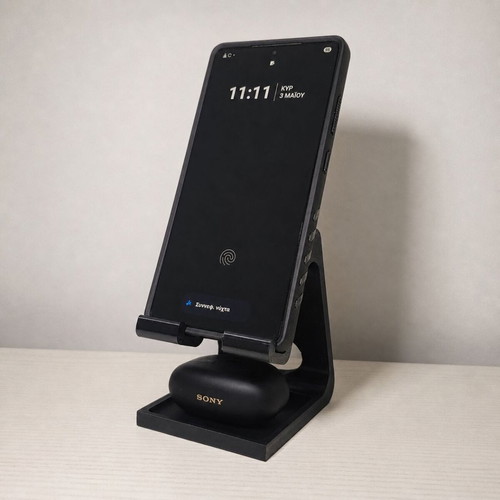 3D Phone Stand with Earphone Holder like new