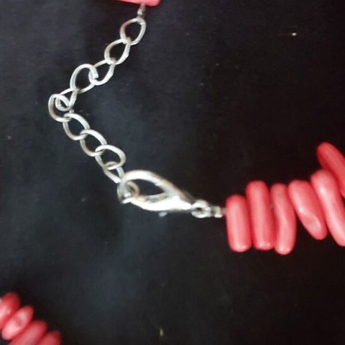 Jewelry set of natural coral necklace and bracelet like new
