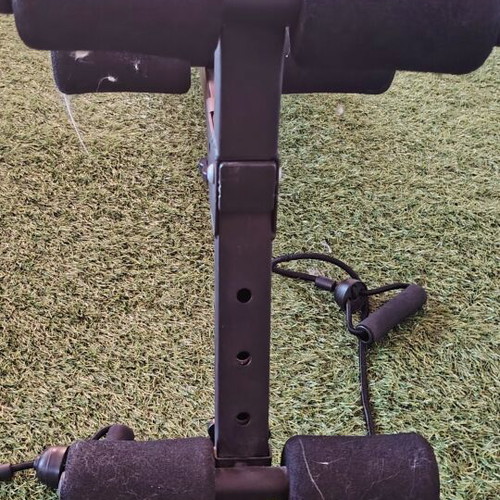 Abdominal bench with resistance bands like new, adjustable