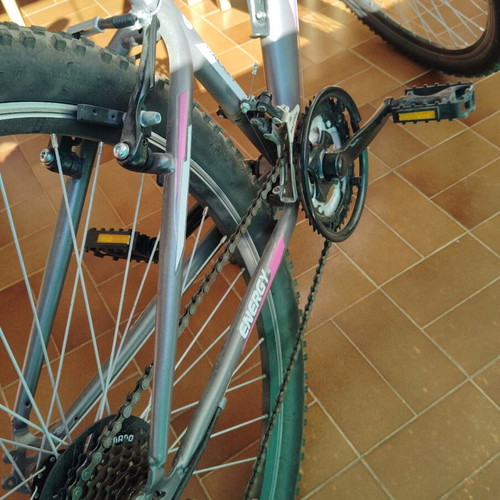 Mountain bike like new, women's, black, front suspension, gears