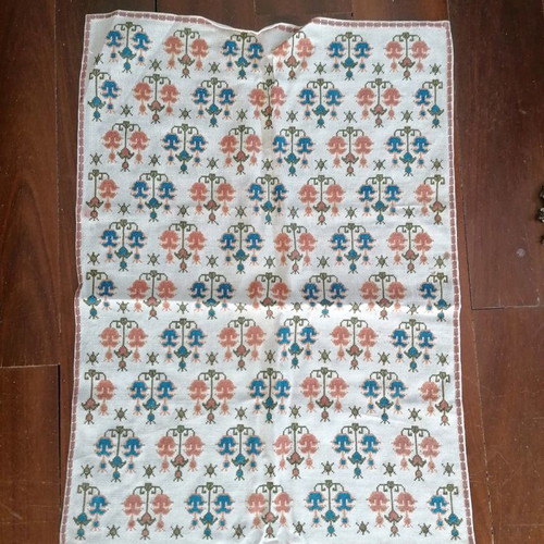 Hand-embroidered linens used, pack of 8, various designs