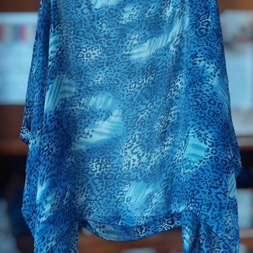 Dress code blouse new, airy blue leopard print