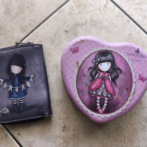Santoro wallet and heart-shaped gift box set used