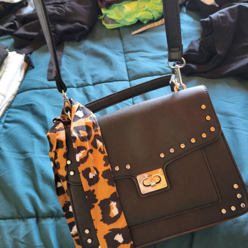 Bag small black crossbody like new