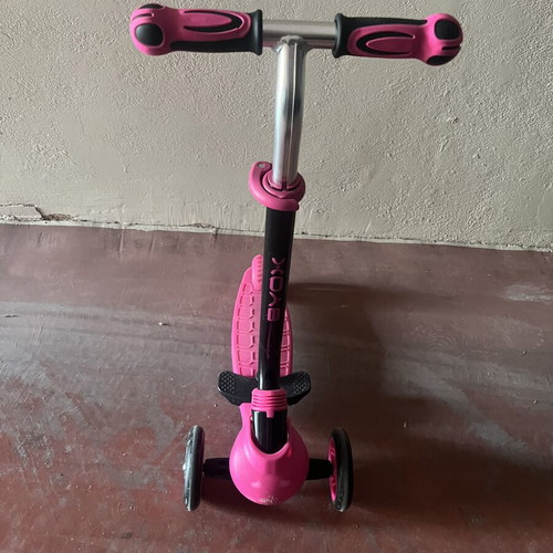 Children's scooter used, very good condition
