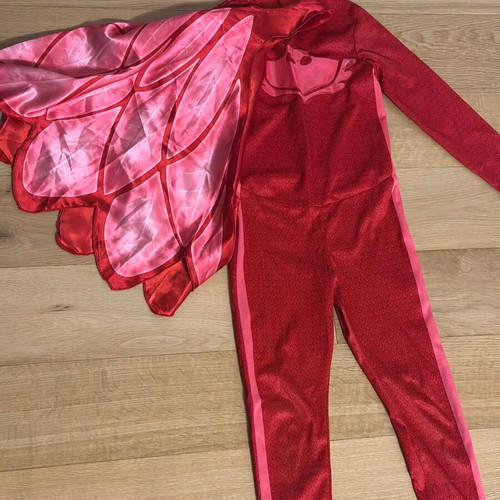 Children's carnival costumes used for ages 2-5