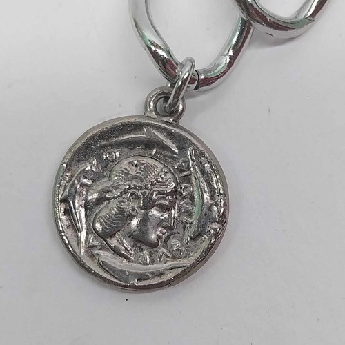 Women's metal belt like new, silver, with flower pearl buckle