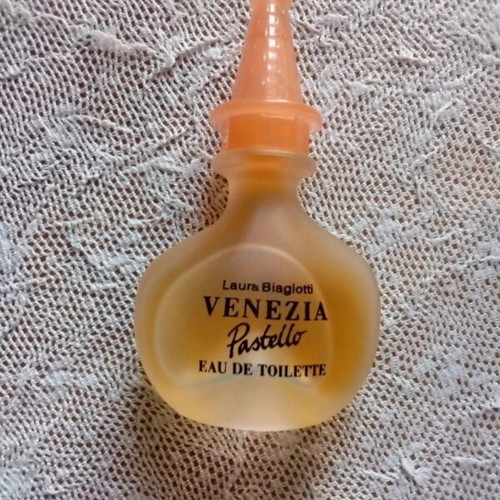 Laura Biagiotti Venezia Pastello Mini Eau de Toilette 5ml new
