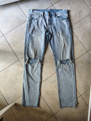 American Eagle jeans like new, ripped, size M, blue