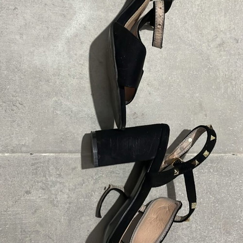 Black suede sandals with thick heel and gold studs like new, size 39