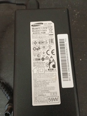 Samsung laptop power supply 19V 3.17A used