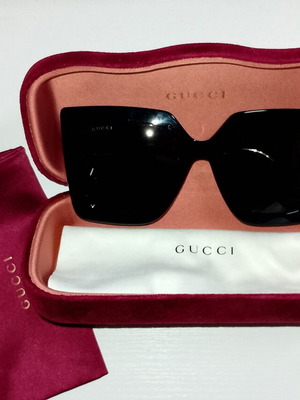 Gucci GG0435S 001 51-22-140 women's sunglasses like new