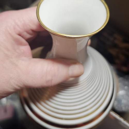 Weimar vase used with crack