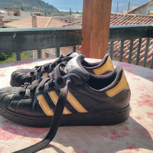 Αθλητικά παπούτσια Adidas μεταχειρισμένα, μαύρα sneakers νούμερο 41