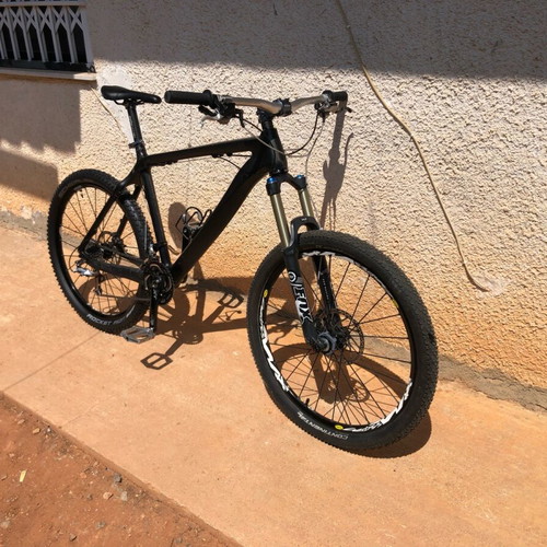 Mountain bike used, disc brakes, black