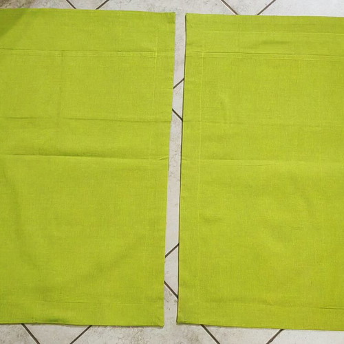 Curtain set with two pillowcases