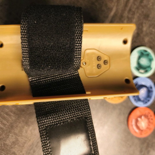 Giochi Preziosi Gormiti Elemental Bracer like new with lights and sounds