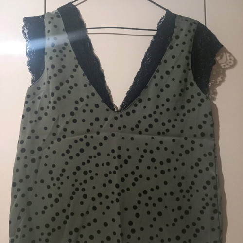 Regalinas satin top with lace like new, black and green