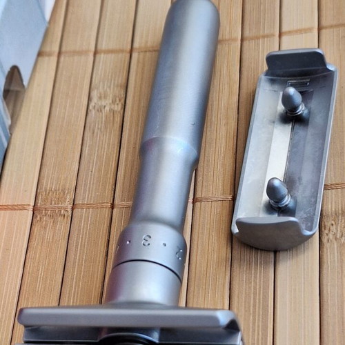 Merkur Futur DE Adjustable Razor New, Made in Germany