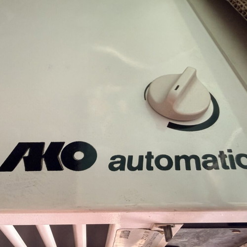 Ako space heater used with thermostat and wall mount