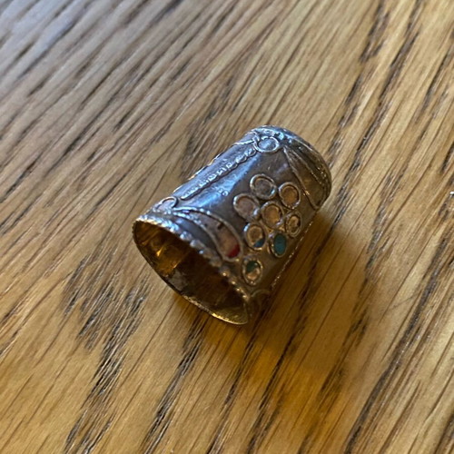 Silver thimble used