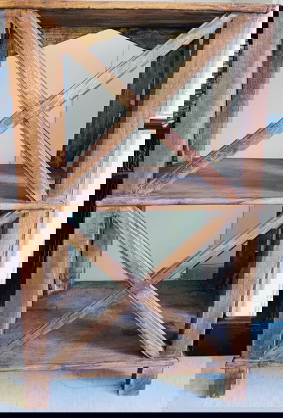 Ραφιέρες Ξύλινες