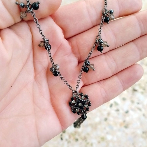 Women's chain necklace with black stones and zircon