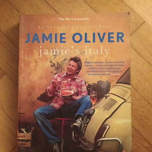 Jamie Oliver Jamie's Italy cookbook like new, English