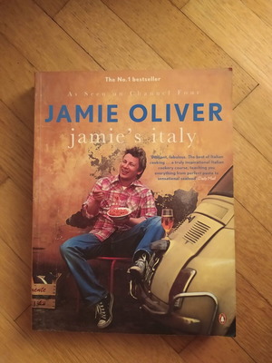 Jamie Oliver Jamie's Italy cookbook like new, English