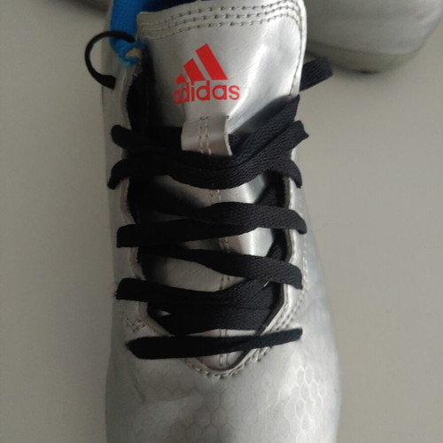 Adidas Messi soccer shoes used, size 34, silver