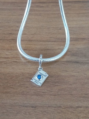 Pandora Passport Charm like new, silver