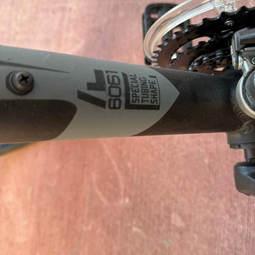 MBM Loop Disc 29 Inch Mountain Bike like new, Shimano components