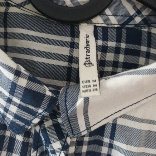 Women's checked shirt lightly used, size M