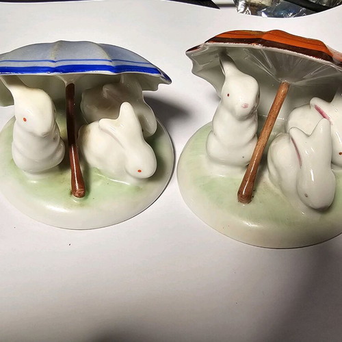 Hollohaza porcelain used, rabbits under umbrella set of 2