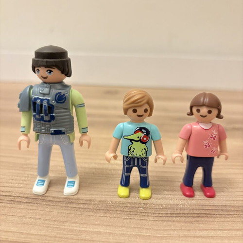 Playmobil figures used, pack of 5