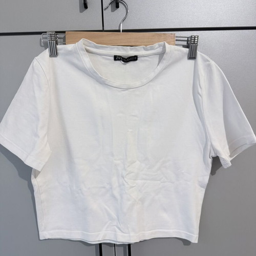 Zara cropped t shirt άσπρο μέγεθος L σαν καινούργιο