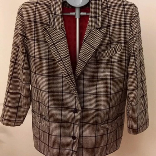 Lussile checked blazer M-L like new with Prince of Wales pattern