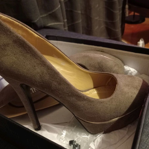 Gray suede pumps used, winter style with gold detail, size 40
