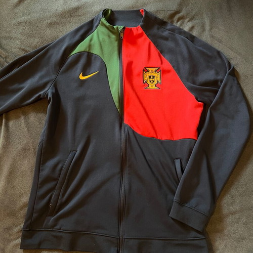 Portugal jacket like new, size large