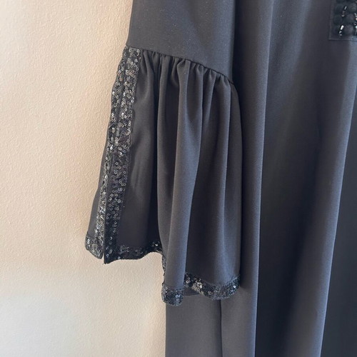 Black oversized dress new, size small, knee-length