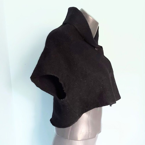 Silkwear wool vest top, short raglan sleeves, button closure