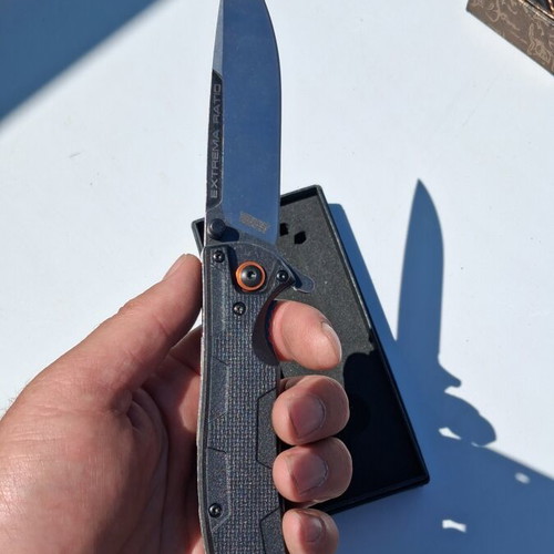 Folding knife new and very nice
