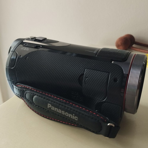 Panasonic HDC SD900 video camera like new