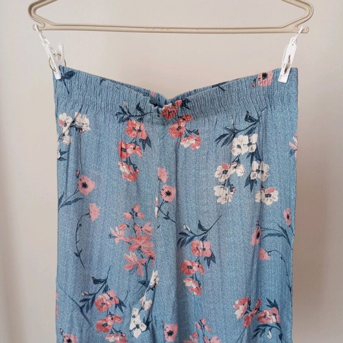 Floral print women's bermuda shorts, size L